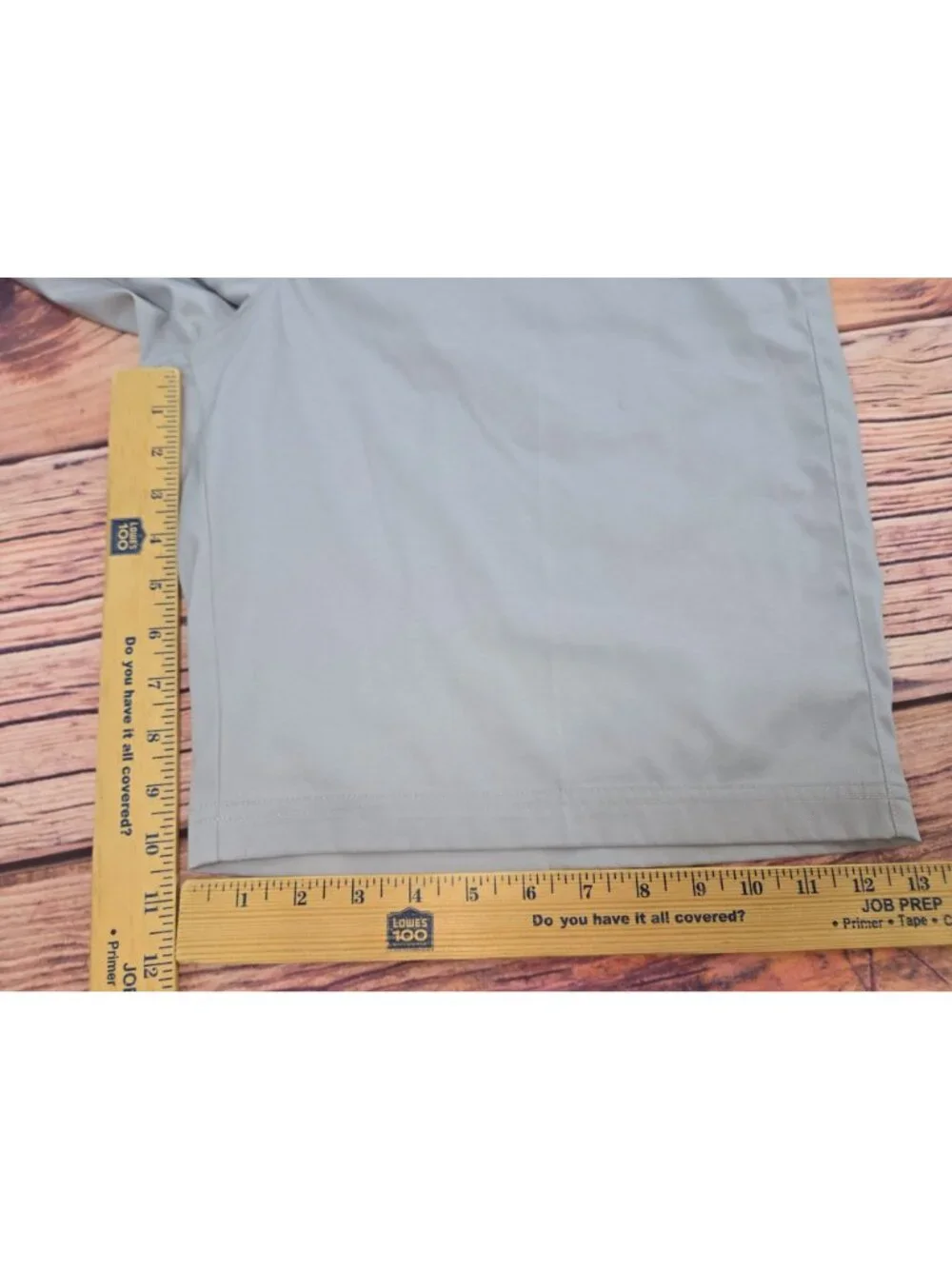 Nike Golf Dri-Fit Standard Fit Light Gray Shorts Size 40